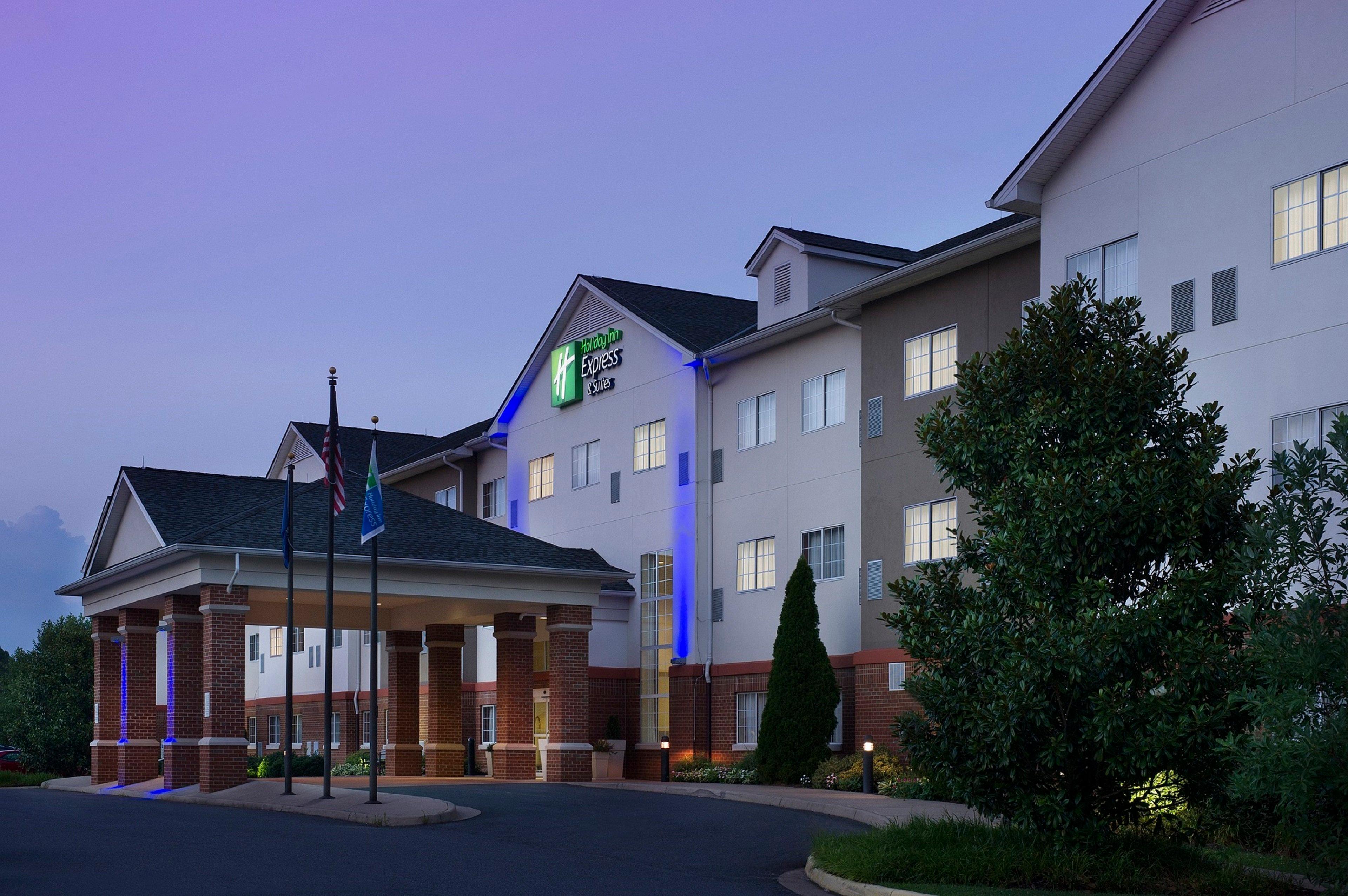 Holiday Inn Express & Suites Charlottesville - Ruckersville, An Ihg Hotel Exterior photo